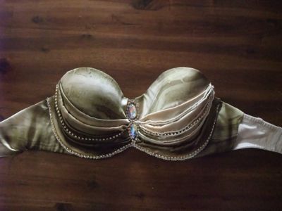 Belly Dancing Costumes - Styles, Patterns, Jewelry and Accessories